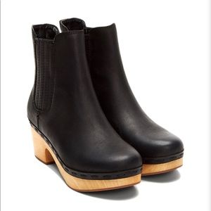 Frye Odessa Chelsea boot size 9